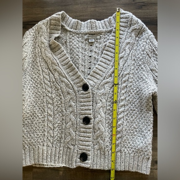American Eagle Gray Cable Knit Cropped Cardi - Picture 5 of 5
